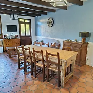 Maison De A La Campagne Boisset (Cantal)